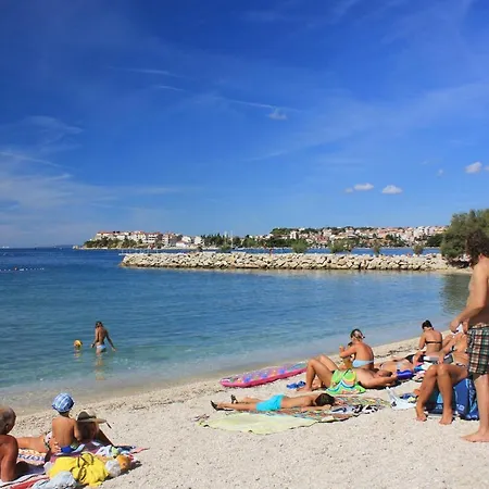 Апартаменти With A Parking Space Podstrana, Split - 20678 Подстрана