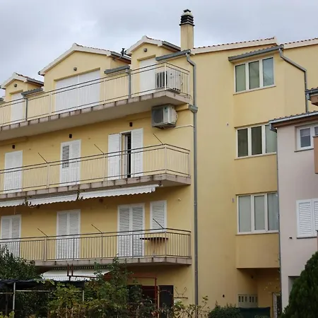 Апартаменти With A Parking Space Podstrana, Split - 20678 Подстрана